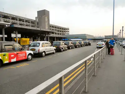 Manchester airport parking, hotels and flights